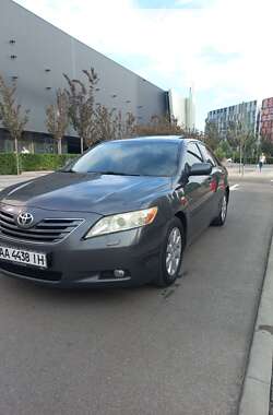 Седан Toyota Camry 2008 в Києві