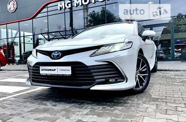 Седан Toyota Camry 2023 в Одессе