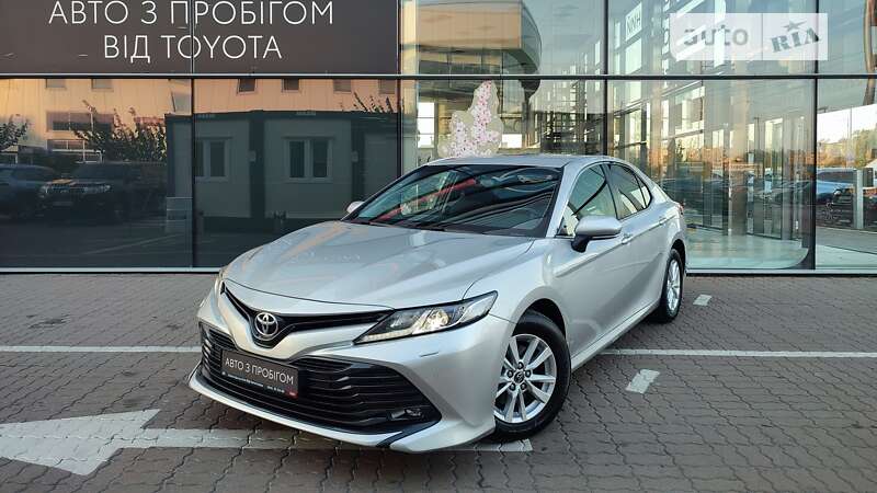 Toyota Camry 2018