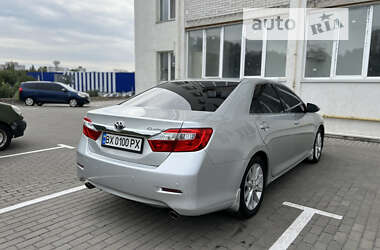 Седан Toyota Camry 2011 в Хмельницком