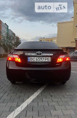 Седан Toyota Camry 2006 в Києві