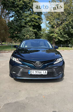 Седан Toyota Camry 2017 в Львові