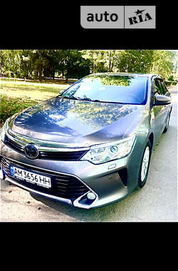 Седан Toyota Camry 2016 в Житомирі