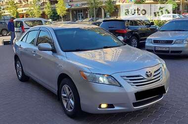 Седан Toyota Camry 2008 в Киеве