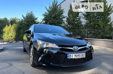 Седан Toyota Camry 2015 в Києві