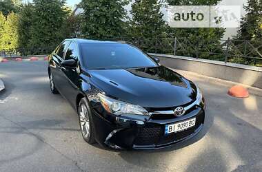 Седан Toyota Camry 2015 в Києві