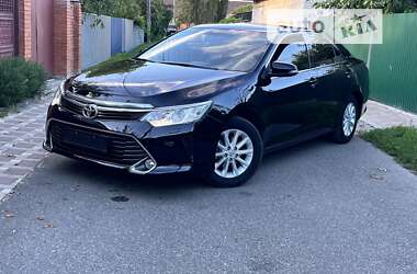 Седан Toyota Camry 2015 в Києві