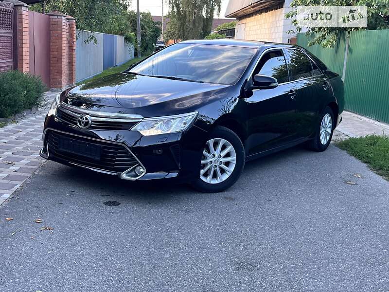 Седан Toyota Camry 2015 в Києві