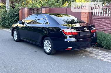 Седан Toyota Camry 2015 в Києві