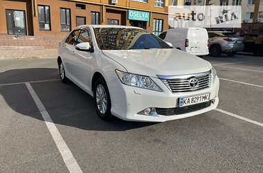 Седан Toyota Camry 2011 в Киеве