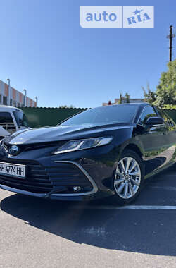 Седан Toyota Camry 2022 в Одессе