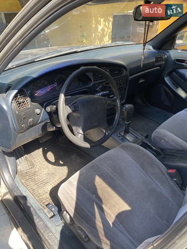 Седан Toyota Camry 1992 в Одессе