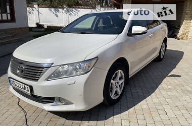 Седан Toyota Camry 2013 в Вінниці