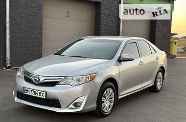 Седан Toyota Camry 2014 в Сумах