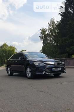 Седан Toyota Camry 2015 в Киеве