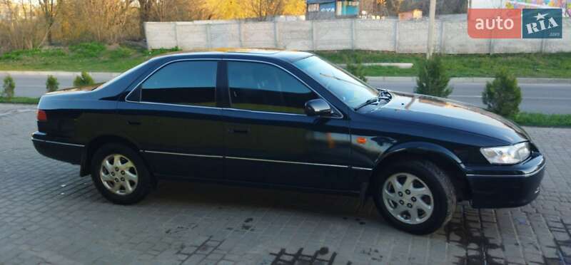 Седан Toyota Camry 1999 в Александрие