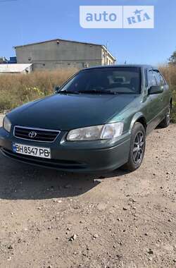 Седан Toyota Camry 2000 в Одессе