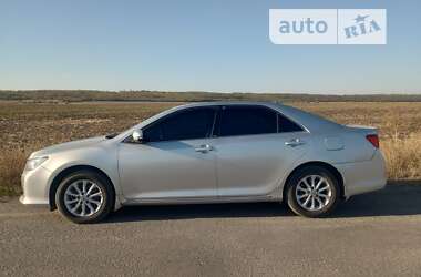 Седан Toyota Camry 2013 в Новомосковске