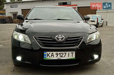 Седан Toyota Camry 2007 в Рівному