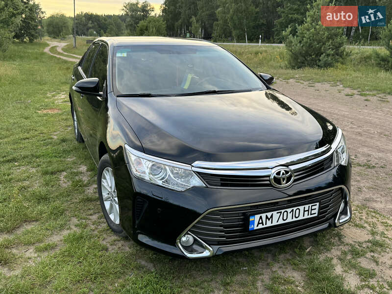 Седан Toyota Camry 2014 в Житомирі