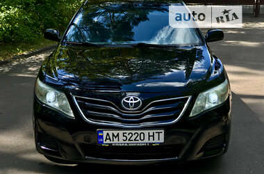 Седан Toyota Camry 2010 в Житомире