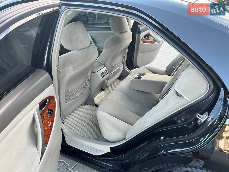 Седан Toyota Camry 2007 в Киеве