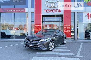 Седан Toyota Camry 2020 в Тернополе