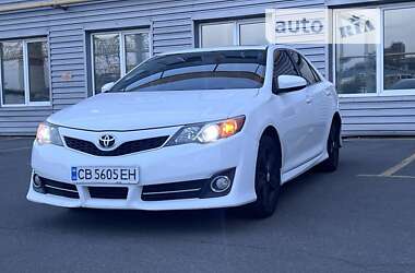 Седан Toyota Camry 2012 в Києві