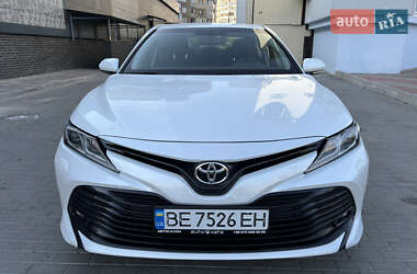 Седан Toyota Camry 2020 в Києві