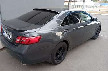 Седан Toyota Camry 2006 в Киеве