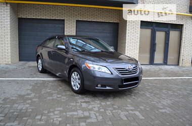 Седан Toyota Camry 2009 в Житомире