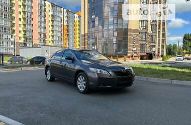 Седан Toyota Camry 2008 в Чернигове