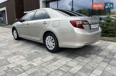 Седан Toyota Camry 2014 в Тячеве