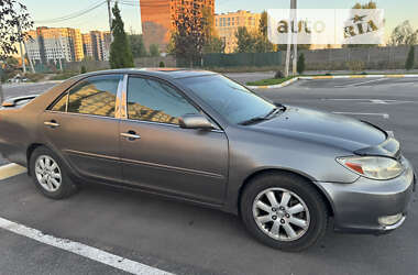 Седан Toyota Camry 2002 в Києві