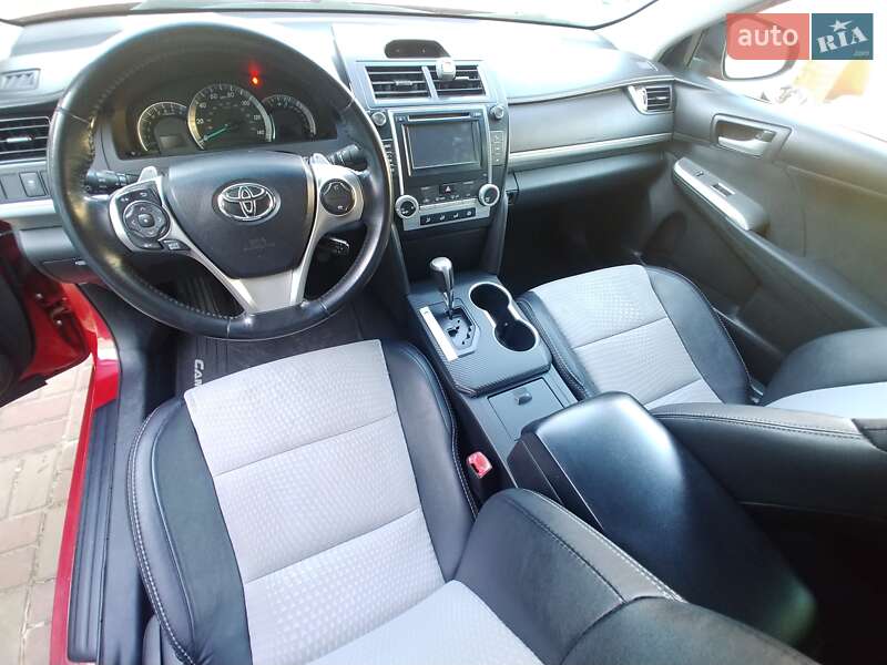 Седан Toyota Camry 2012 в Одессе