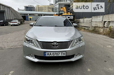 Седан Toyota Camry 2011 в Києві