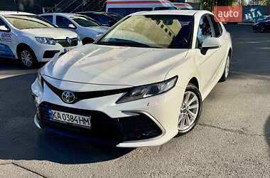 Седан Toyota Camry 2021 в Києві