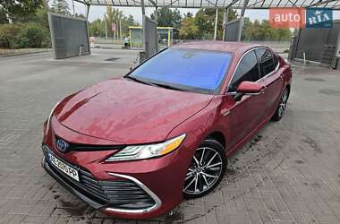 Седан Toyota Camry 2020 в Дніпрі