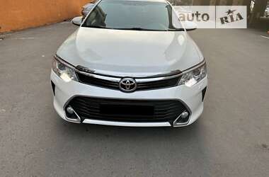 Седан Toyota Camry 2017 в Одессе