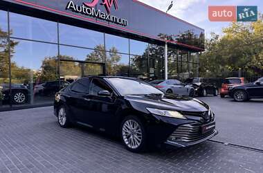 Седан Toyota Camry 2019 в Одессе