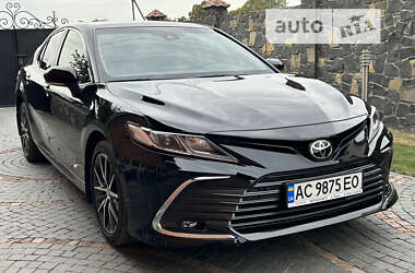 Седан Toyota Camry 2021 в Луцьку