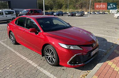 Седан Toyota Camry 2021 в Києві