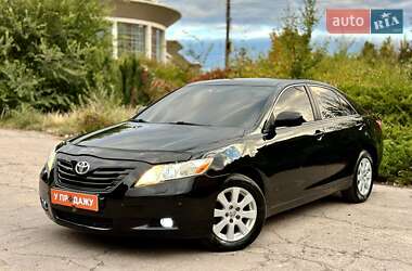 Седан Toyota Camry 2006 в Дніпрі