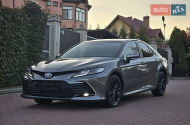 Седан Toyota Camry 2022 в Черновцах