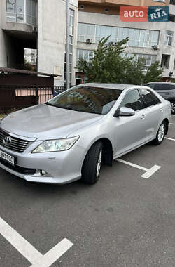 Седан Toyota Camry 2012 в Києві