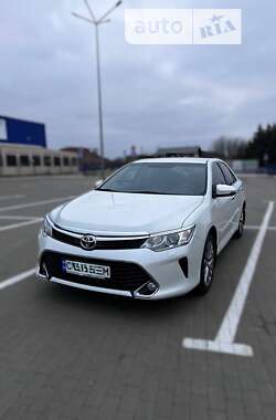 Седан Toyota Camry 2016 в Прилуках