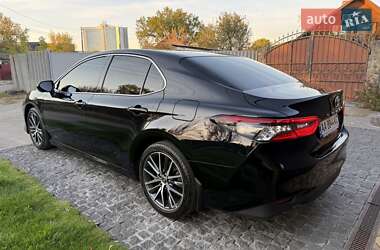 Седан Toyota Camry 2022 в Києві