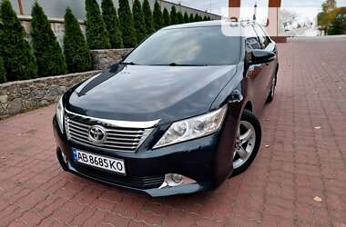 Седан Toyota Camry 2012 в Виннице