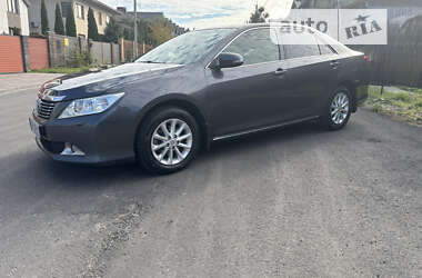 Седан Toyota Camry 2012 в Києві