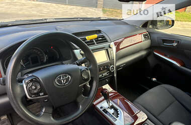 Седан Toyota Camry 2012 в Києві